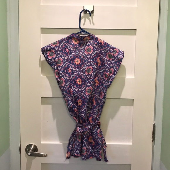 Flower wrap blouse - Picture 3 of 4